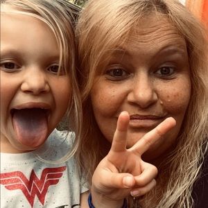 Meet your Posher, Sheila